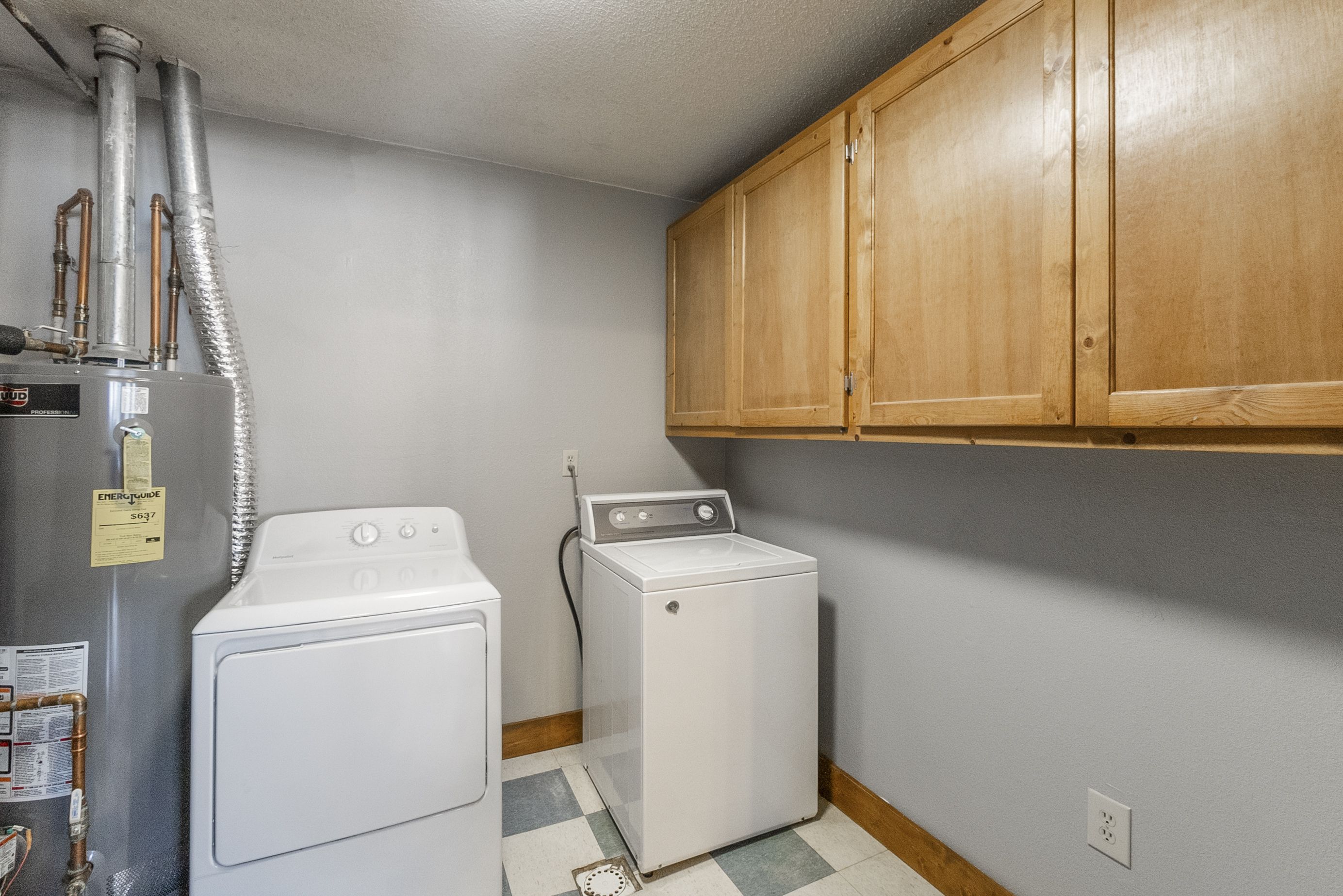 Listing Photo: 16-print-3251 Brandon Diagonal Blvd_Edits (16 of 52)